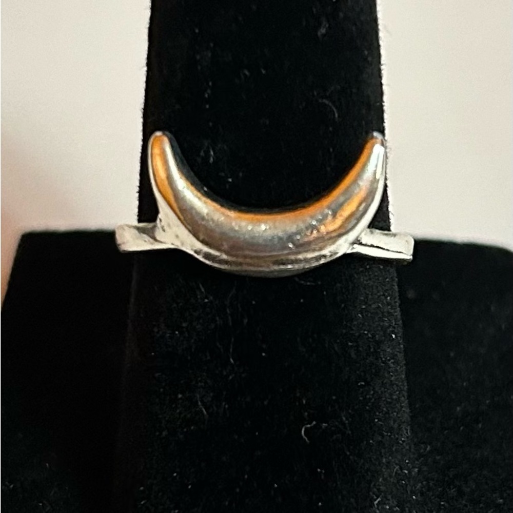 3/$10 Fashion ring size 5 1/2